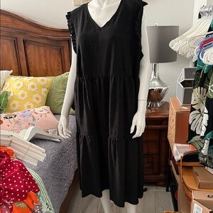 Black Sleeveless Dress Midi